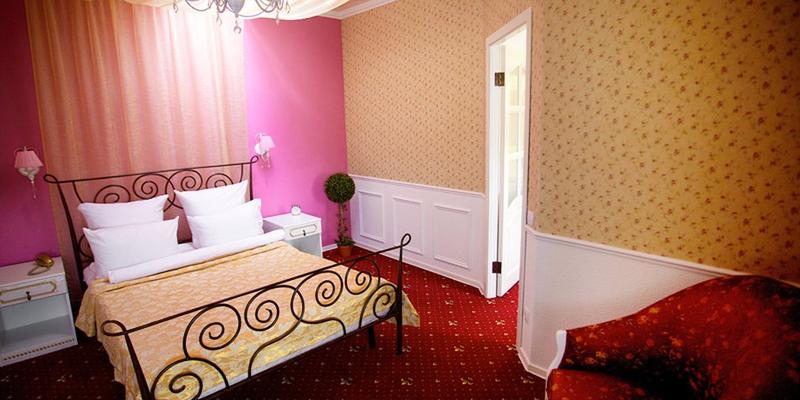room_b03f552b-b7d9-466c-b3fc-7f8a953892de.jpg