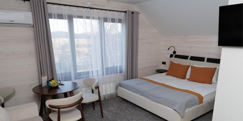 room_8db34434-cd2d-48d4-b3a6-deb8c3b4f4d0.jpg