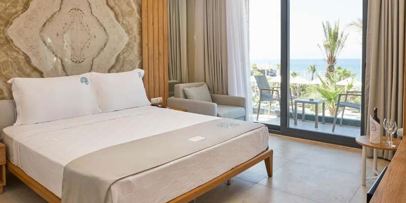 room_57e5d409-81e4-4ec7-8985-511450ed15fc