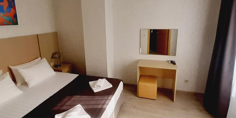 room_3e0ce4bf-3193-44b9-826b-1000a4bf152a.jpg