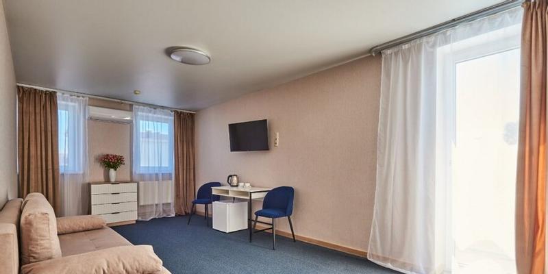 room_796cf5b8-2157-47d9-9cf7-6834b9a787c6.jpg