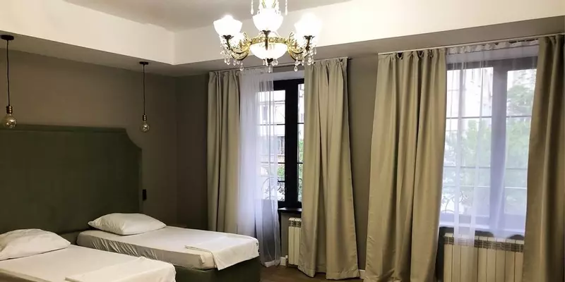 room_957e3fa1-cf31-48b4-94fa-6603f042a623.jpg