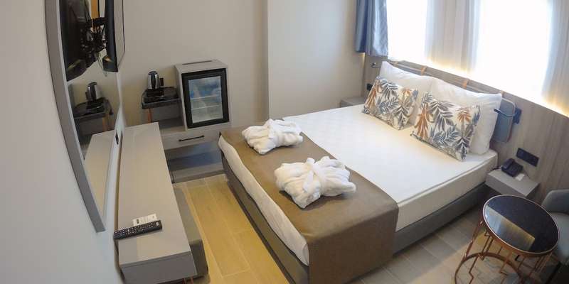 room_c07b0bac-2828-449a-9e46-04c56301e407