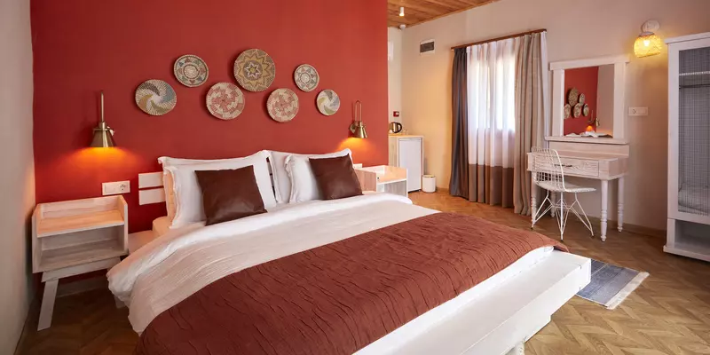 room_54cb7e77-5841-450e-87c9-3d1eb0e5e9ab