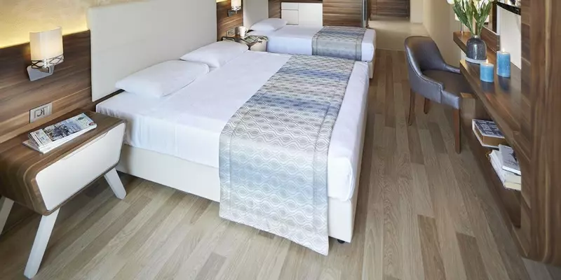 room_336d4169-8986-45b5-b6a3-73dbe9e7fdc6