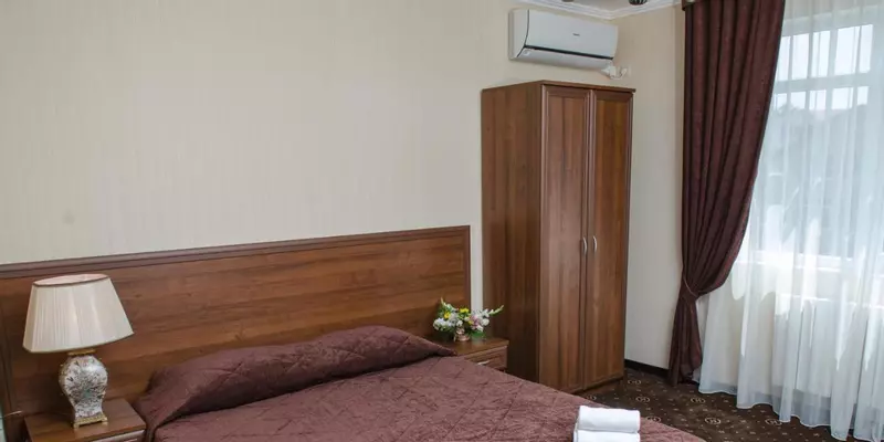 room_4e05f3d3-4d63-45d3-9ec2-5337b5660c5f.jpg