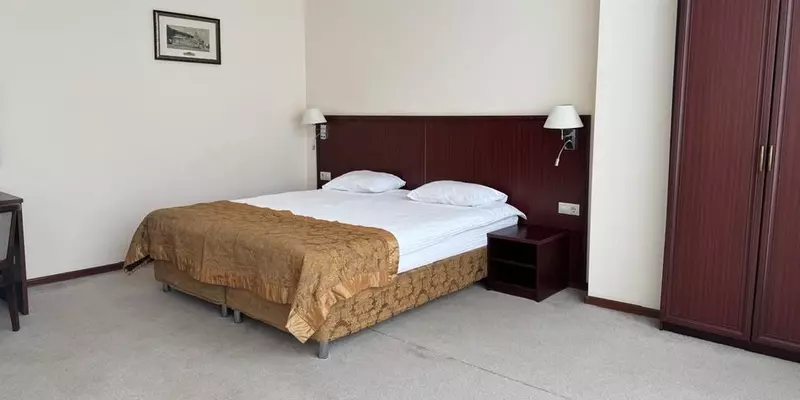 room_a8e4cb61-ce7f-460d-98da-37061c960f11.jpg