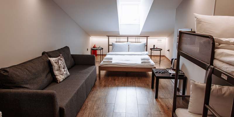 room_419e2db2-1abf-4acd-a85d-8dc7720647c2.jpg