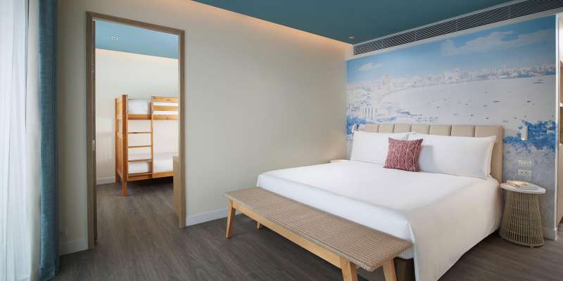 room_0b83dcee-51ef-41f0-8f0b-4222bcb0ee18