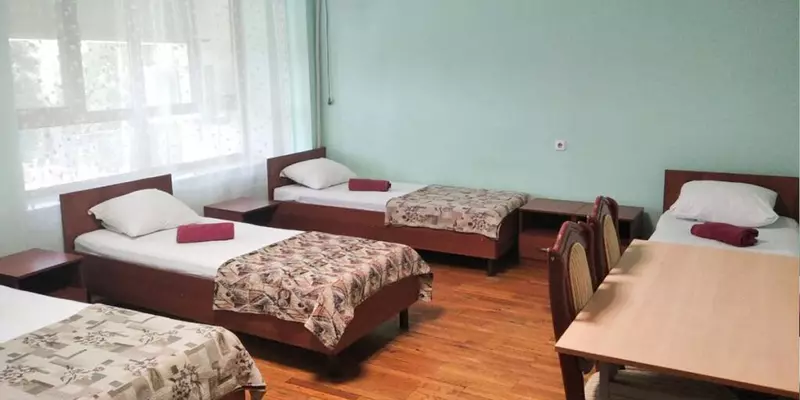 room_e90a1a03-dc2a-486a-8ff9-a5a41dca43c7.jpg