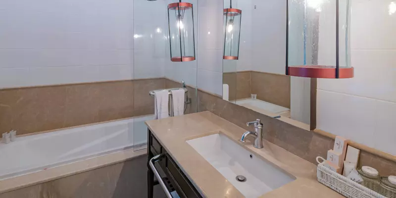 room_058fc32b-8da6-49e2-9686-76d474fd8d8c.jpg