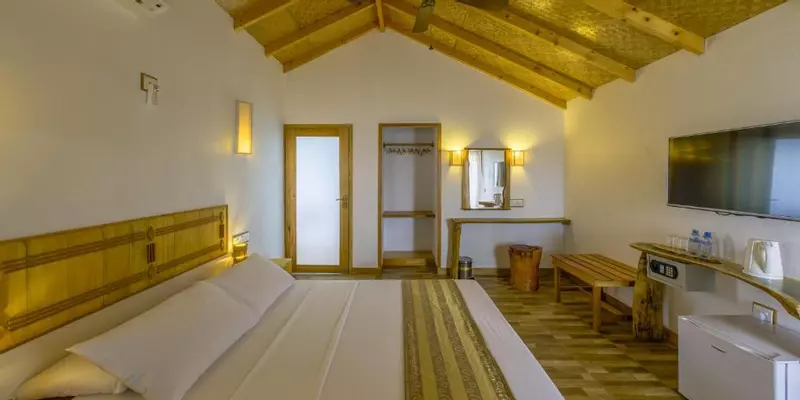 room_4f1e2e2d-4d4c-4cc3-9afe-e24459928e47