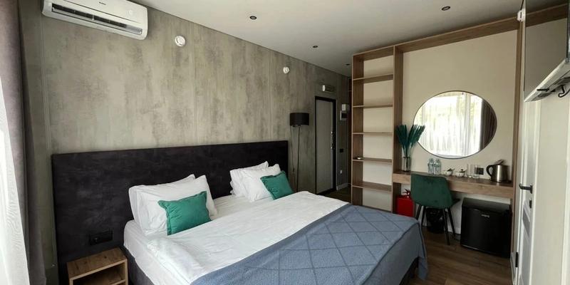 room_1282a4e4-840c-43ca-abbd-0656399c9d7c.jpg