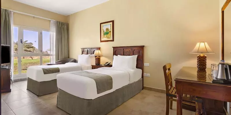 room_ef3885f7-e7b3-433e-8376-bf78f7d06a3a