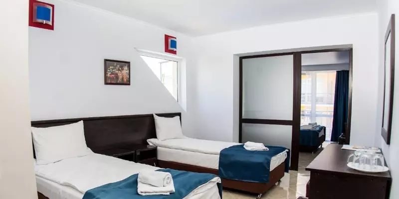 room_7305b9d1-bdd6-4585-b4b8-e70061004c9a.jpg