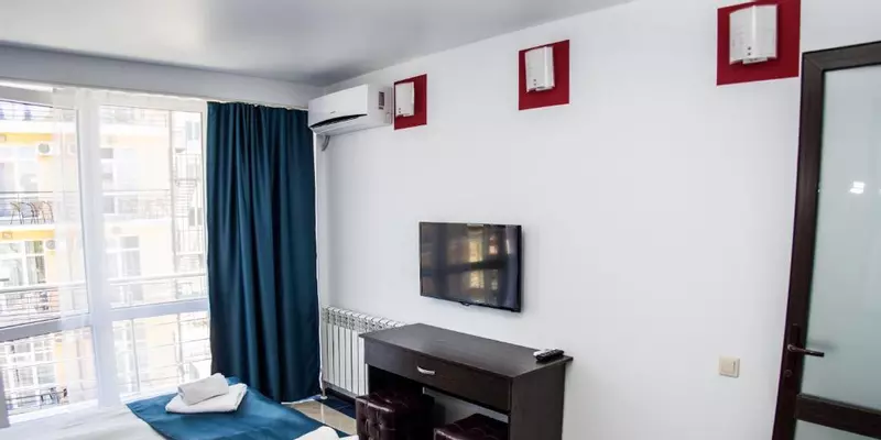 room_de4ae756-d23c-41f1-9c22-c7c4e2b89c0a.jpg