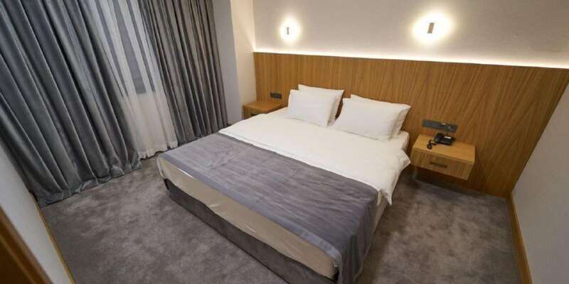 room_1f642fb5-0db6-45fd-8e85-fd696a7c4221.jpg