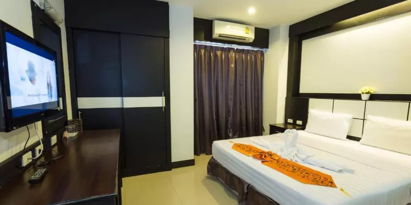 room_1a3aca6b-9233-4163-bfc9-9cb8033c7508.jpg