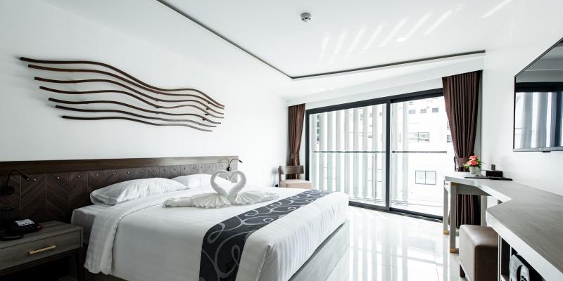 room_ede1fde2-b182-4ee9-b224-e9529d4c8c6f