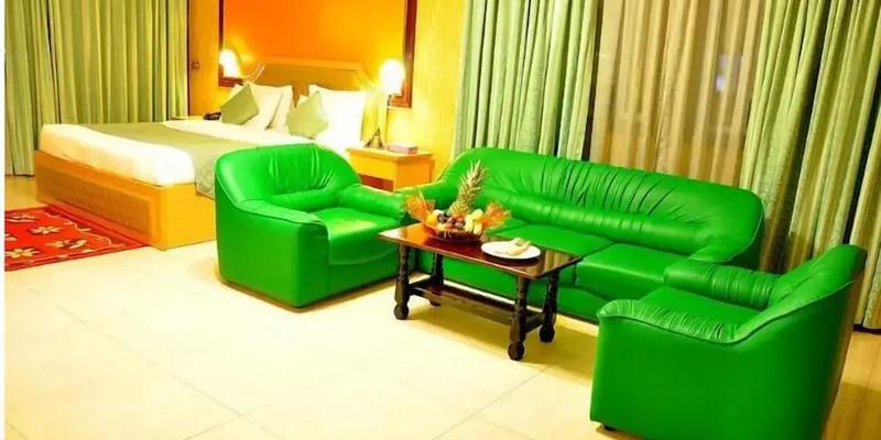 room_49c8f63e-c71d-41aa-ba46-cdf6b613cb0c.jpg