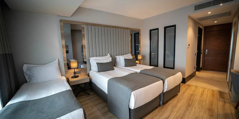 room_7b4c6e23-1408-4dfd-8085-df86b489f86f