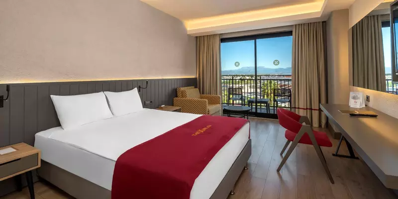 room_6cbebba3-c0f1-41ef-96b0-a961d49fd31c