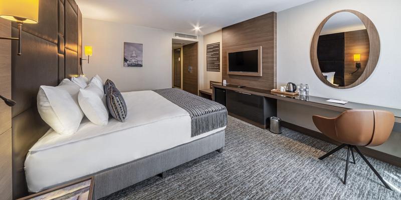 room_0e82710b-be9d-4e3c-9600-5c100d9aa1bc.jpg