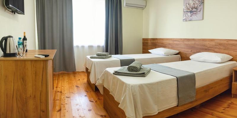 room_ef743e29-596f-4f98-8074-816861c50d4a
