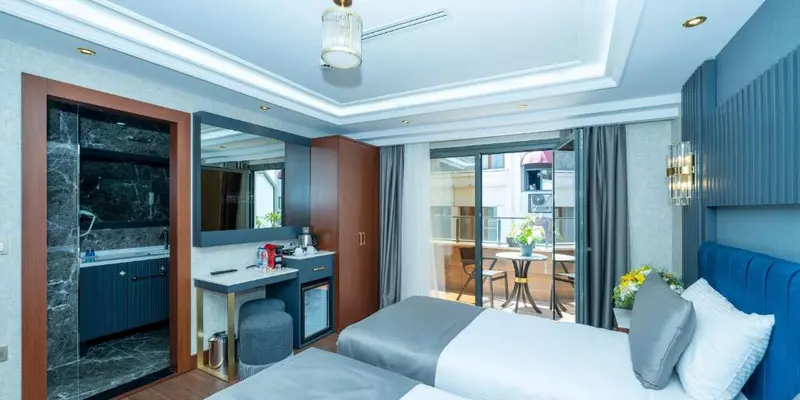 room_ffe7e06c-c099-46d1-84b5-281f4d52e5df