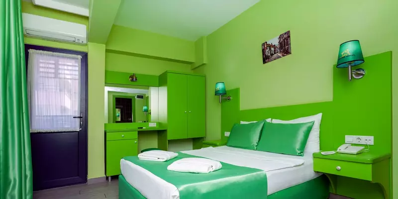 room_60993769-9272-4510-9cfe-da094a1c5d39