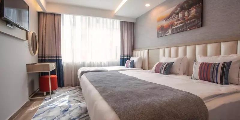 room_18d21f8e-95ca-4a1e-9fd6-cad209021c7d