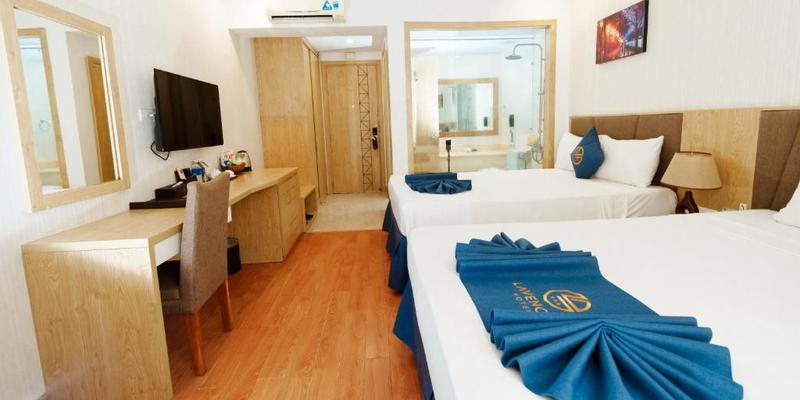 room_6ebf2e2f-ea11-4c9a-8264-43a21a188525