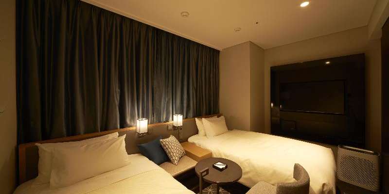 room_4eb23a99-c896-4cf3-b06e-e856a00e7f0c.jpg