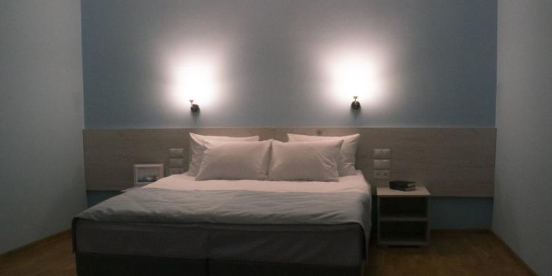 room_6fb6b595-1575-42bb-878f-3b00a57b8042.jpg