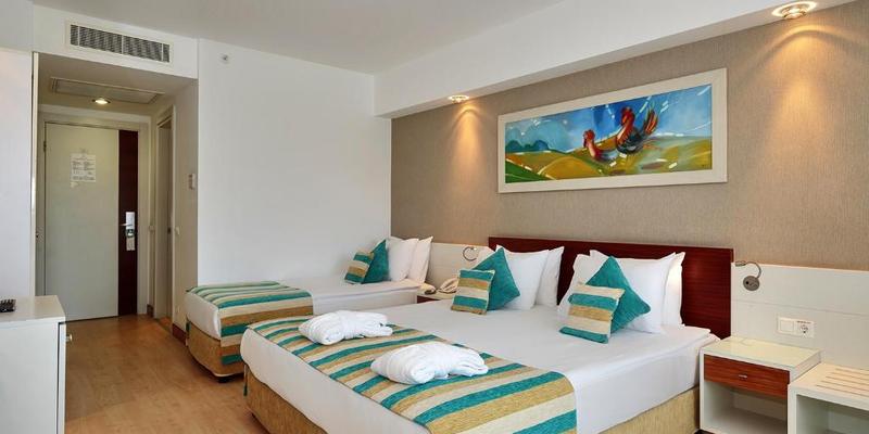 room_b90efb34-0895-4e0a-a2e3-6dfa7837622a.jpg