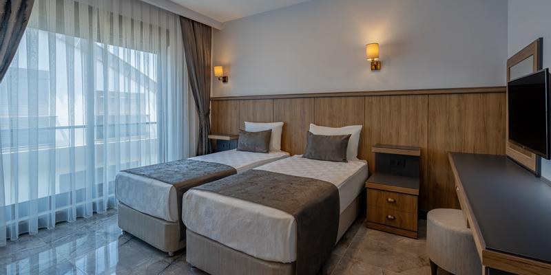 room_7984a1bd-6aa2-4a34-bed0-b9f345dcaeab