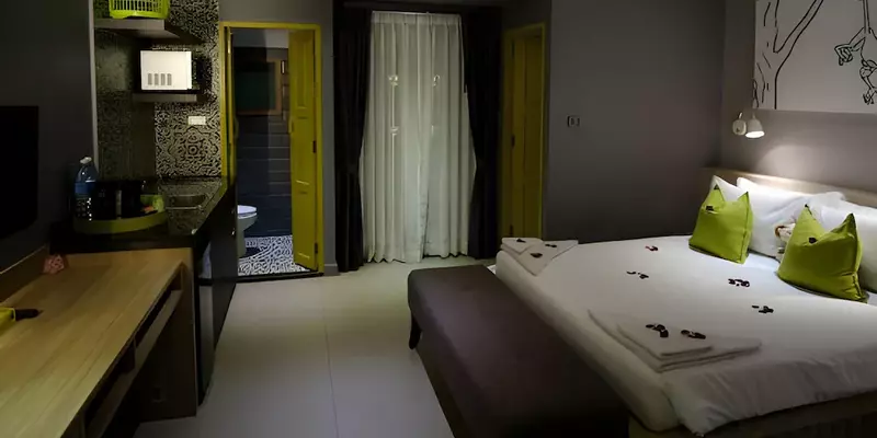 room_70a278d4-5ab7-4d75-a8d5-133e2a72d5b5