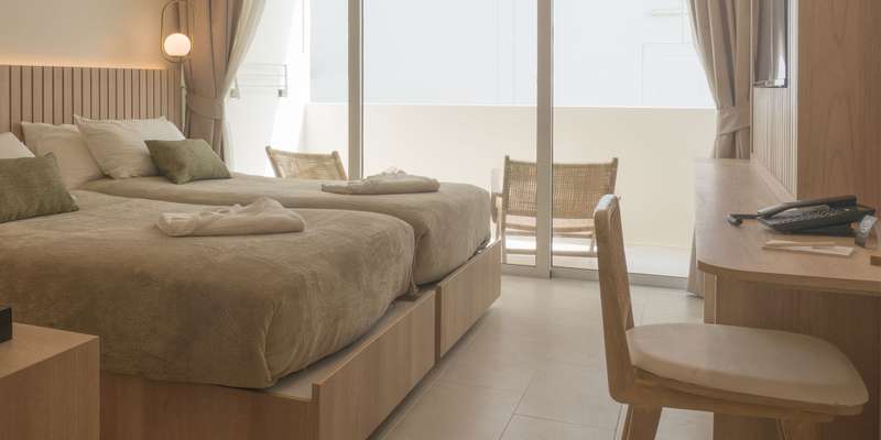 room_5ba6367a-9822-4b95-82bb-99e14490c034