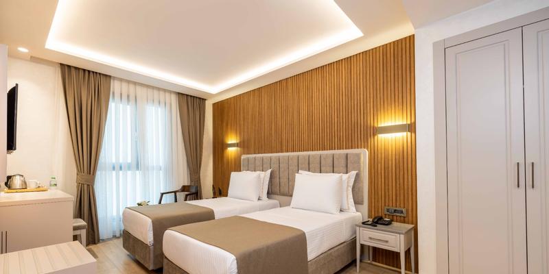 room_66ecf17c-a05a-47f6-bb92-b49d394ed0a8
