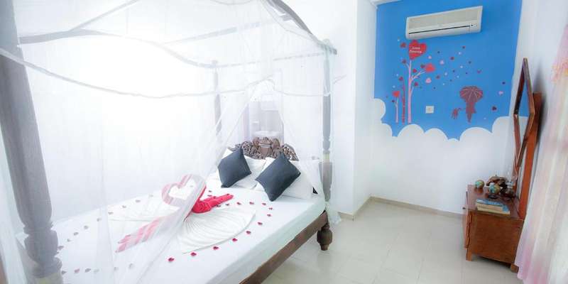 room_abc1186f-2aa4-4216-8205-e3992509745f