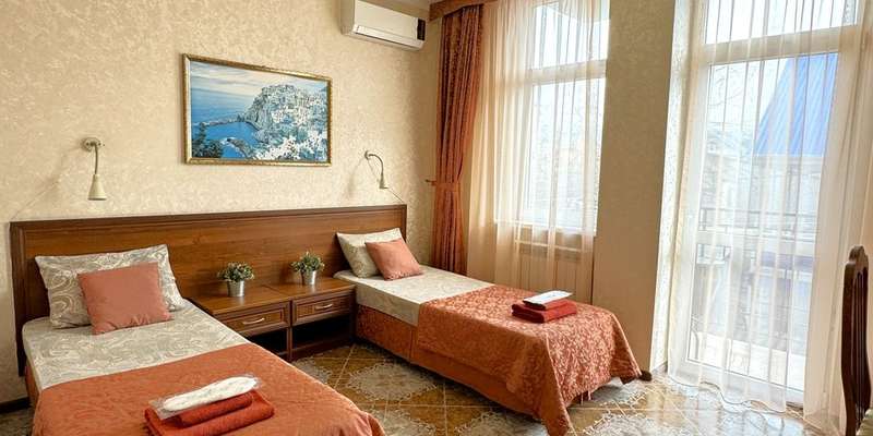 room_ec64adc2-0954-45cf-826c-64e720aaf1db.jpg
