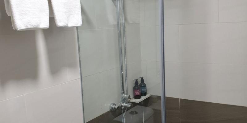 room_8c020e71-e4fa-4614-9e5c-510ce4e5fb1a.jpg