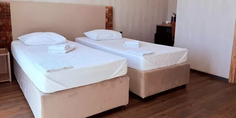 room_9e9236f7-dfb1-4ddd-950f-73cf13813cbb.jpg