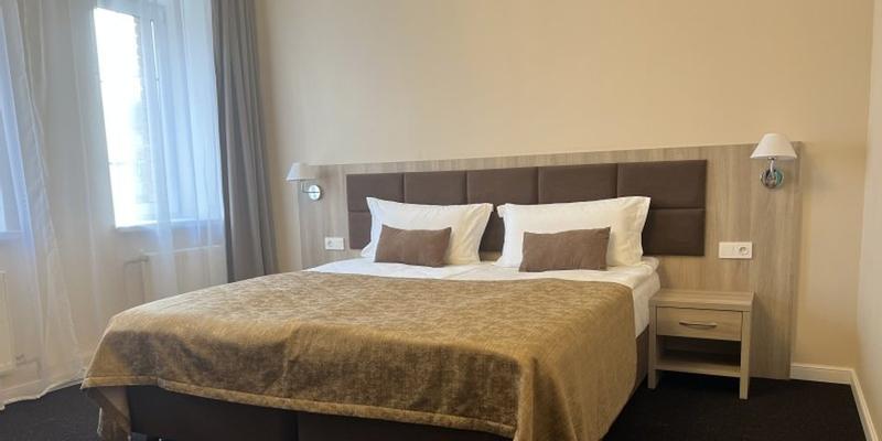 room_2dd775a4-6dba-44b5-bfaa-c08c76207d57.jpg