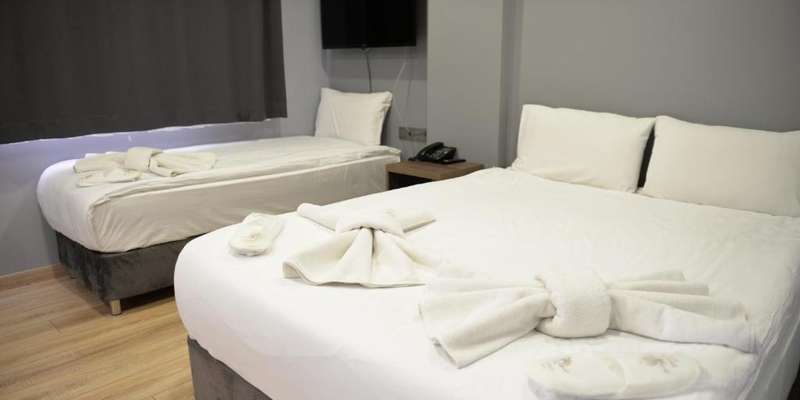 room_2c64c10c-1367-45a8-9ffa-7fc967c9b14b