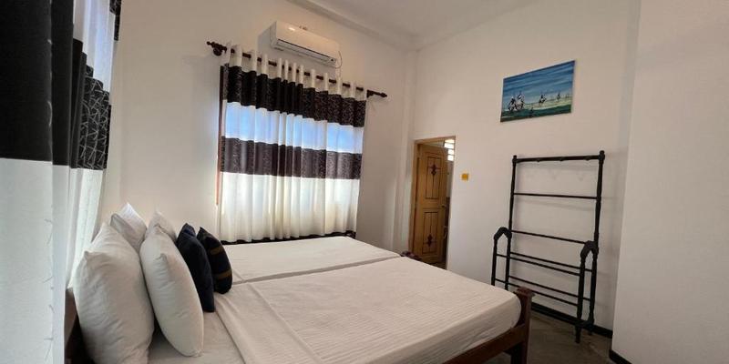 room_61f1d657-9dec-45f7-83d5-d305072888b2
