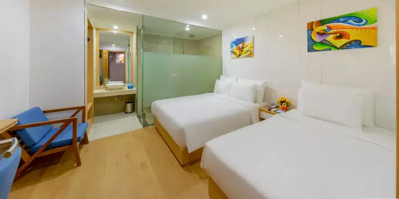 room_16f3e67e-3645-4d14-92a6-9e0c46780c9c