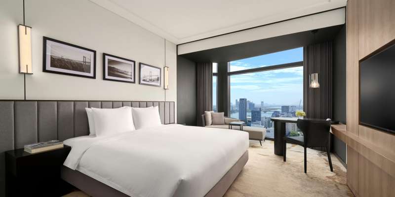 room_a17051aa-10d3-4ba7-8e88-6bfc2f6f3c60