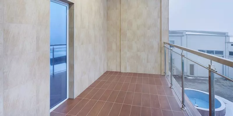 room_1cf32f8c-cee6-4f2a-bf12-8317c4a110ca.jpg
