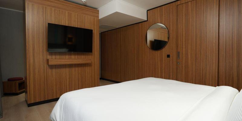 room_c802b331-cf1b-4de9-a3a1-ad631b51c2a8.jpg